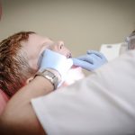 bambino dal dentista