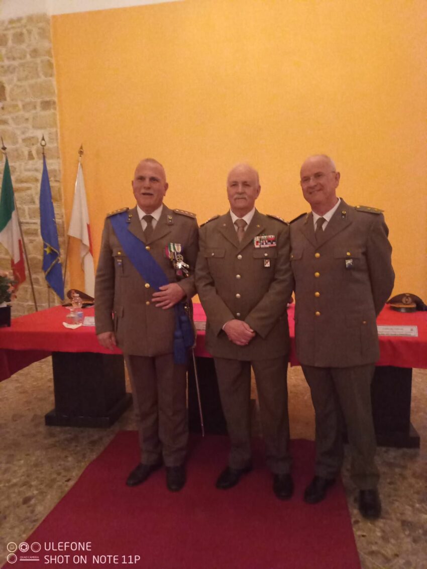 Da sinistra comandante Passarelli generale Lupini e tenente Arestia