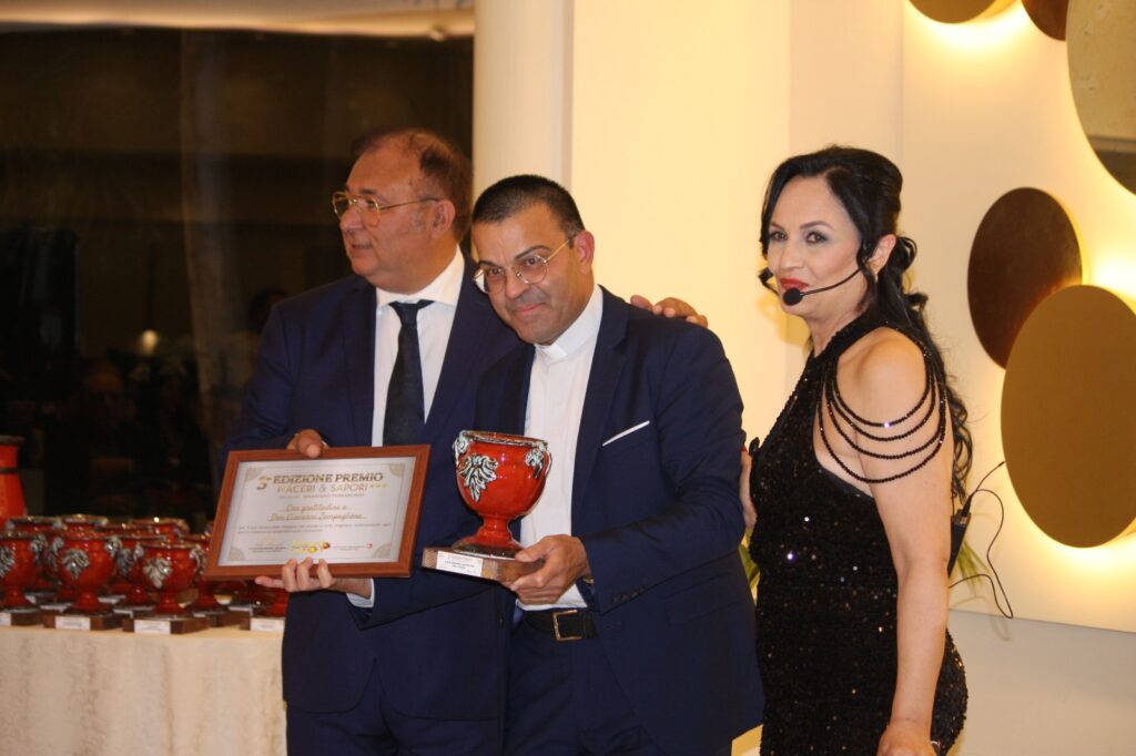 Don Giovanni Zampaglione premiato